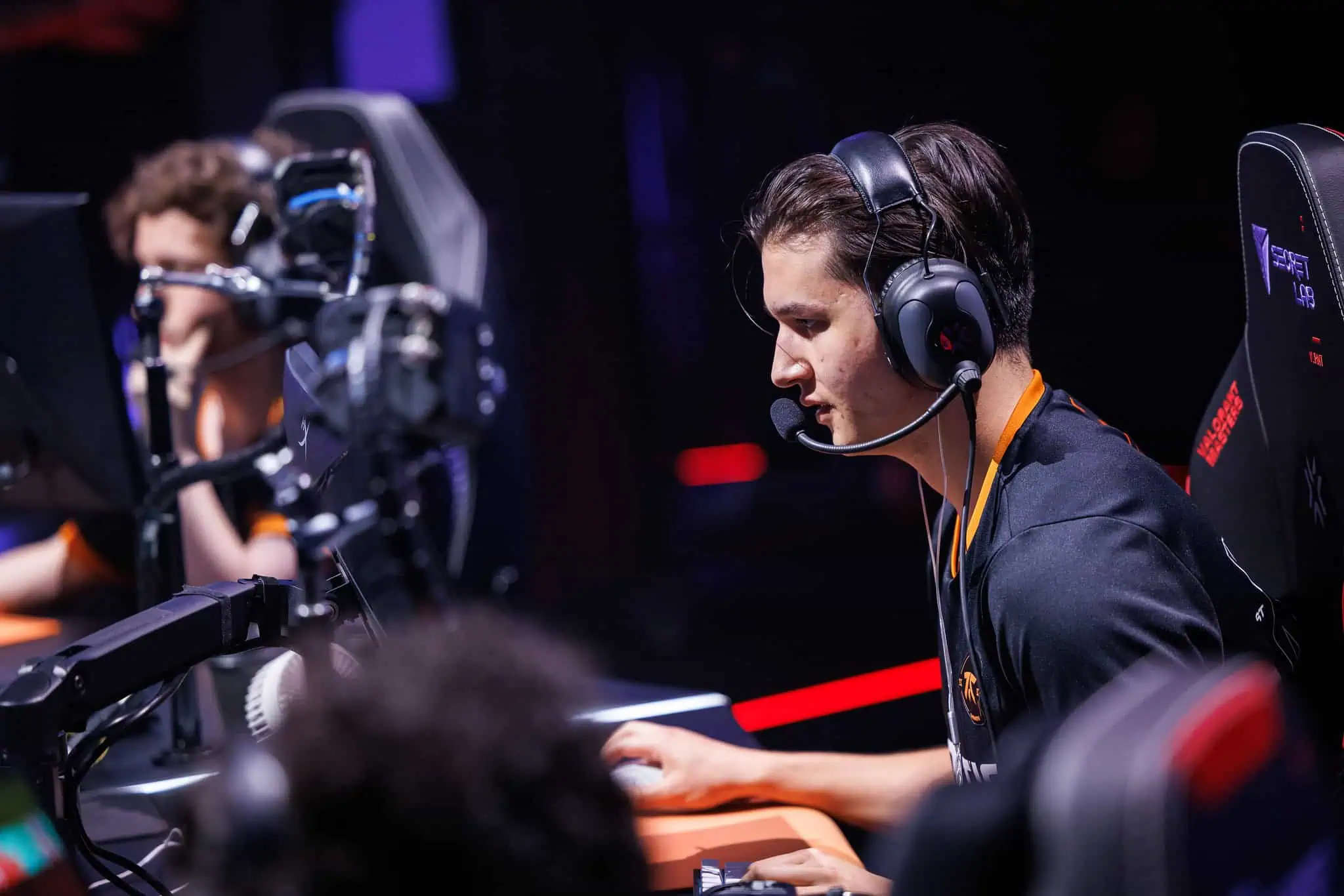 Fnatic レオ選手がゲームをしている様子の画像